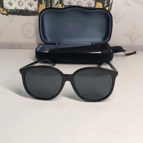 New Authentic Chic Black Sunglasses GG0261SA 001 - Picture 7 of 12